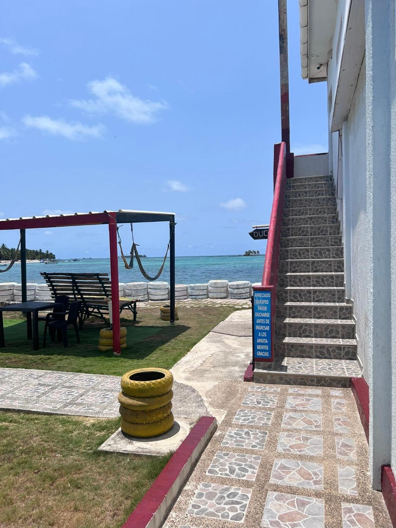 Apartamentos Rocky Cay Bay San Andrés Esterno foto