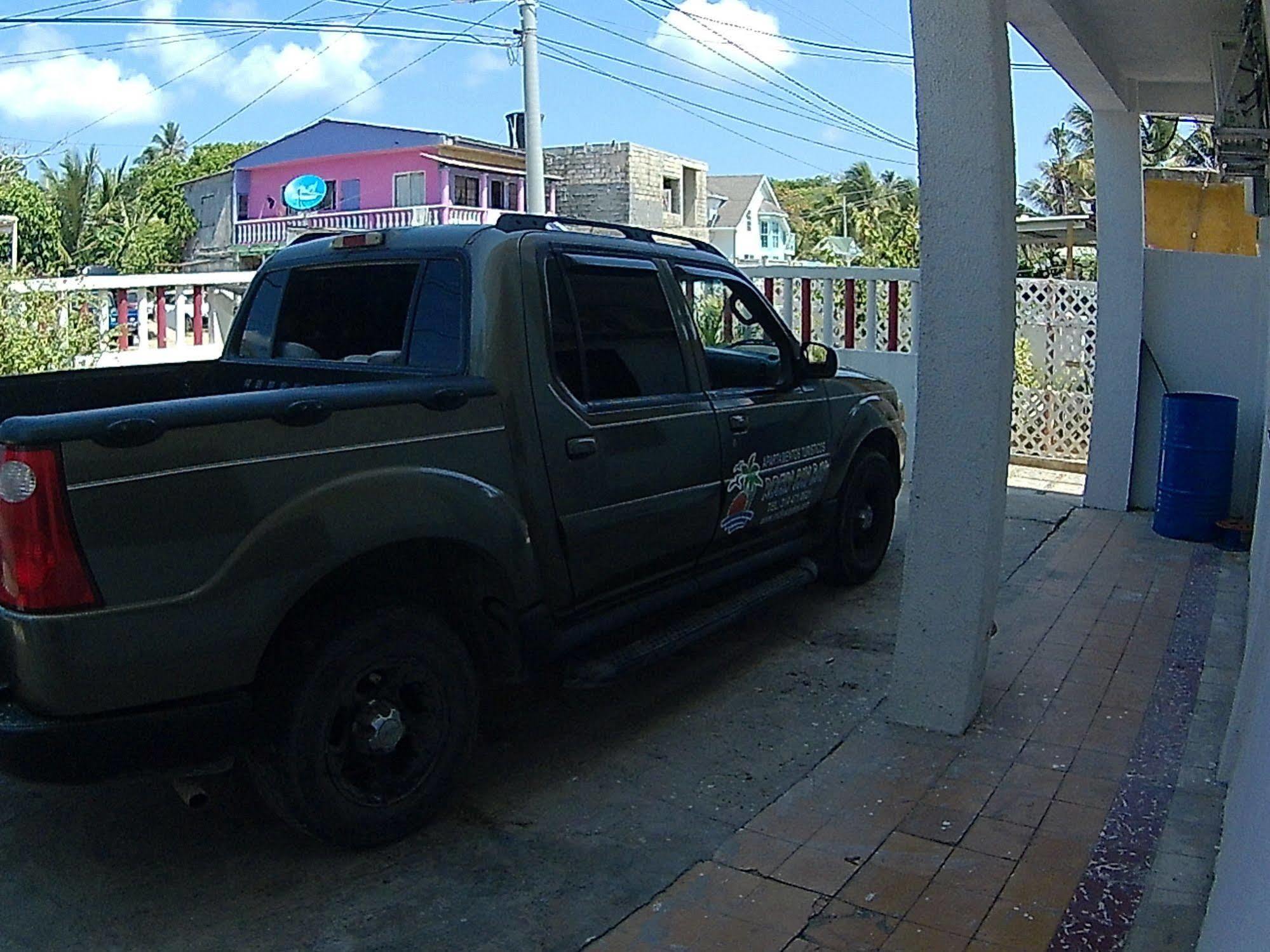 Apartamentos Rocky Cay Bay San Andrés Esterno foto